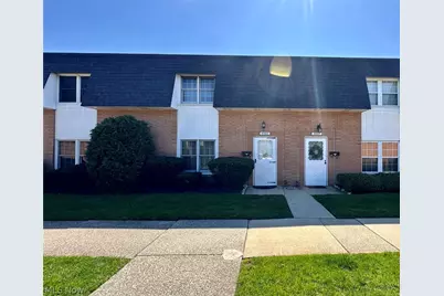 6960 S Parkway Drive, Middleburg Heights, OH 44130 - Photo 1