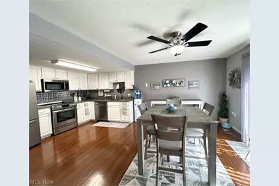 6960 S Parkway Drive, Middleburg Heights, OH 44130 - Photo 3