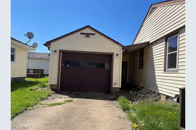 234 N Bridge Street, Newcomerstown, OH 43832 - Photo 3