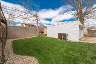 6392 Doncaster Ave, Parma, OH 44129 - Photo 9