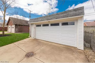 6392 Doncaster Avenue, Parma, OH 44129 - Photo 45