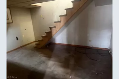 68298 Orchard Avenue, Bridgeport, OH 43912 - Photo 7