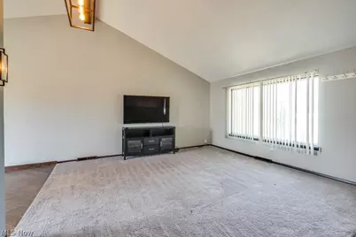 26288 Aaron Drive, Euclid, OH 44132 - Photo 5