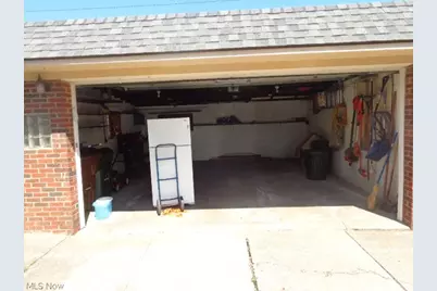 5706 Brownfield Drive, Parma, OH 44129 - Photo 5