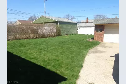 5706 Brownfield Drive, Parma, OH 44129 - Photo 3