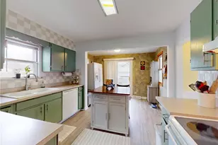 5162 Oakmont Dr, Lyndhurst, OH 44124 - Photo 9