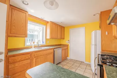 602 Frost Road, Streetsboro, OH 44241 - Photo 3