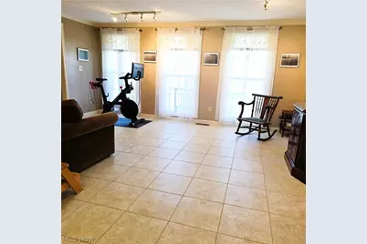 9898 Lakeview Circle, Strongsville, OH 44136 - Photo 11