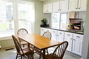 9898 Lakeview Cir, Strongsville, OH 44136 - Photo 5