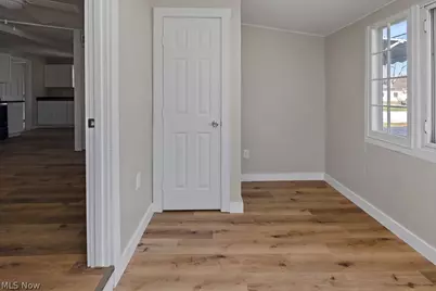 260 Courtland Boulevard, Eastlake, OH 44095 - Photo 11