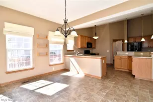 8337 Burlington Dr, North Ridgeville, OH 44039 - Photo 21