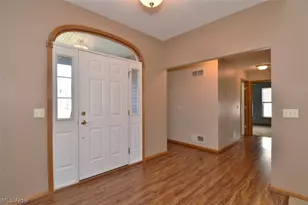 8337 Burlington Dr, North Ridgeville, OH 44039 - Photo 5