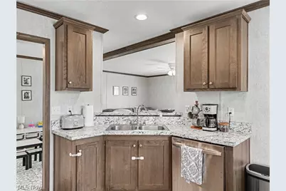 4822 Valley Hills Drive, Ravenna, OH 44266 - Photo 9