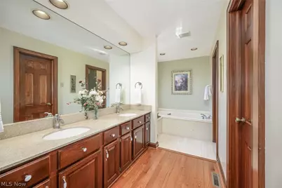 3470 Hunters Crossing, Stow, OH 44224 - Photo 21