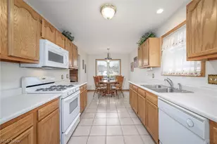 1432 Waters Edge Dr, Akron, OH 44313 - Photo 11