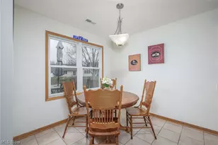 1432 Waters Edge Dr, Akron, OH 44313 - Photo 7