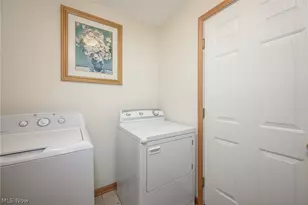 1432 Waters Edge Dr, Akron, OH 44313 - Photo 11