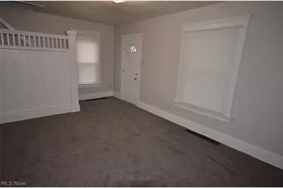 486 Howe Street, Akron, OH 44307 - Photo 11