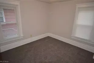 486 Howe St, Akron, OH 44307 - Photo 15