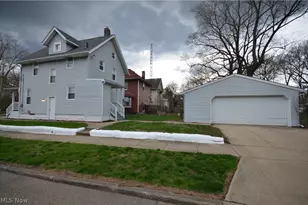 486 Howe St, Akron, OH 44307 - Photo 3