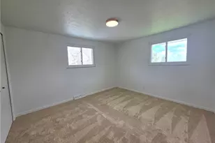 3181 Parmalee Dr, Green Hills, OH 44131 - Photo 17