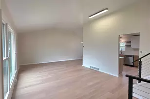 3181 Parmalee Dr, Green Hills, OH 44131 - Photo 5