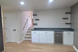 3181 Parmalee Dr, Green Hills, OH 44131 - Photo 9