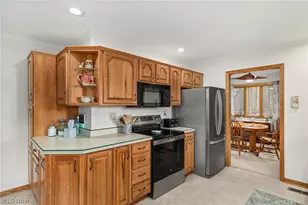 843 Wildwood Dr, Willard, OH 44890 - Photo 9