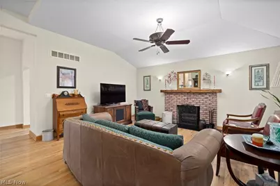 12488 Baumhart Road, Amherst, OH 44001 - Photo 15