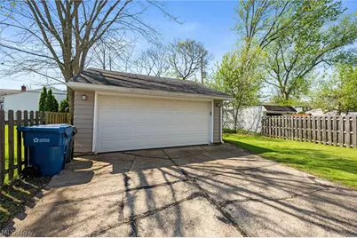 20893 Belvidere Avenue, Fairview Park, OH 44126 - Photo 27