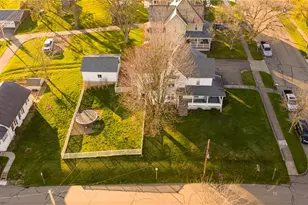 406 W Main St, Sugarcreek, OH 44681 - Photo 7