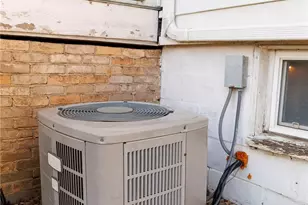 406 W Main St, Sugarcreek, OH 44681 - Photo 27