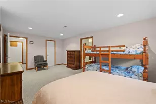 9418 Scottsdale Dr, Grandview Heights, OH 44147 - Photo 33