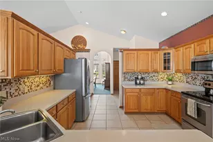 9418 Scottsdale Dr, Grandview Heights, OH 44147 - Photo 15