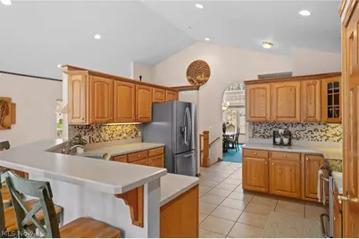 9418 Scottsdale Drive, Grandview Heights, OH 44147 - Photo 11