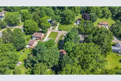 1664 Woods Road, Akron, OH 44306 - Photo 17