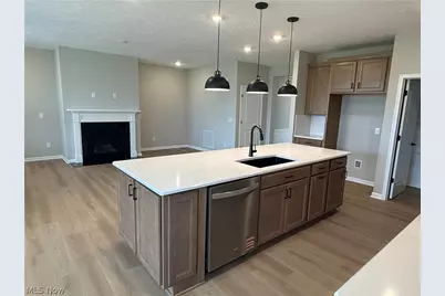 23742 Wally's Way, Columbia Station, OH 44028 - Photo 3
