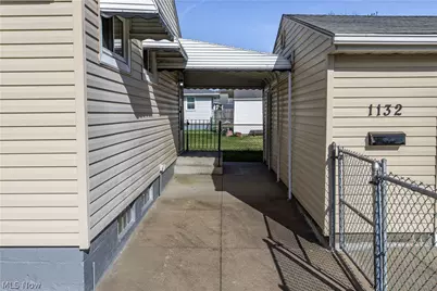 1132 Battles Avenue, Akron, OH 44314 - Photo 7