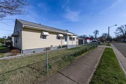 1132 Battles Avenue, Akron, OH 44314 - Photo 5