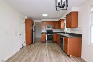 12395 Country Oaks Trail, Chardon, OH 44024 - Photo 9