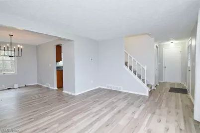 12395 Country Oaks Trail, Chardon, OH 44024 - Photo 5