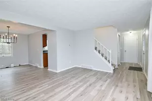 12395 Country Oaks Trail, Chardon, OH 44024 - Photo 5