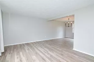 12395 Country Oaks Trail, Chardon, OH 44024 - Photo 7