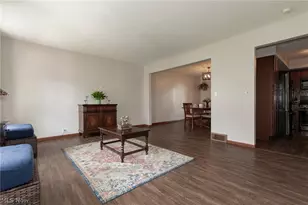 5459 Oakridge Dr, Willoughby, OH 44094 - Photo 7