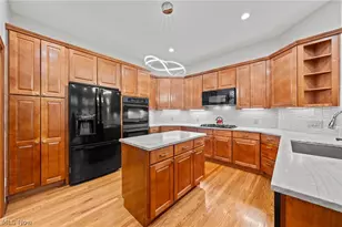 364 Blossom Ln, Orange Village, OH 44022 - Photo 27