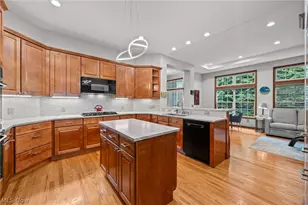 364 Blossom Ln, Orange Village, OH 44022 - Photo 29