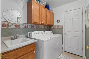 1254 White Stone Cir NE, Canton, OH 44721 - Photo 23