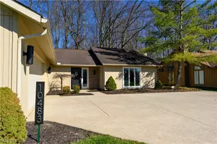 10483 Shale Brook Way, Strongsville, OH 44149 - Photo 3