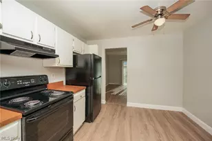 9471 Madison Ln, North Royalton, OH 44133 - Photo 5