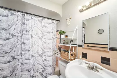 14330 Lakewood Heights Boulevard, Oakwood, OH 44107 - Photo 9